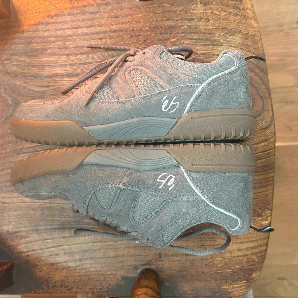 Etnies Gray and Tan Men's Sneakers